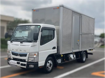 三菱ふそう トラック　キャンター（アルミバン） 標準ロング / 積載2,000kg / 2,990cc / 5MT