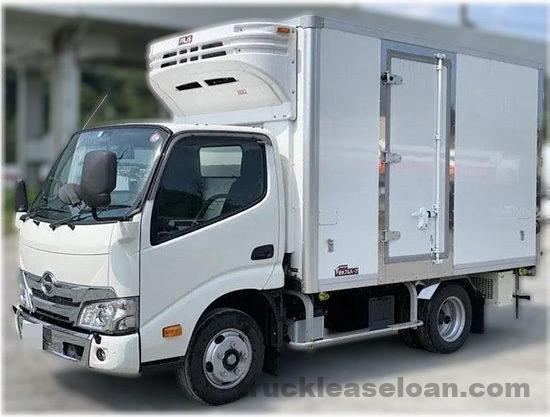 日野 トラック　デュトロ（冷蔵冷凍車） 標準10尺 / 低温式（－30℃）/ 積載2,000kg / 4,000cc / 6MT