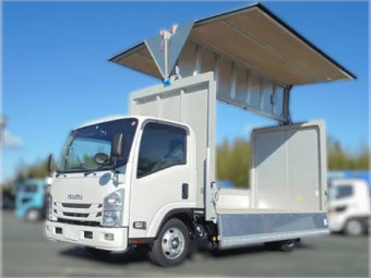 いすゞ トラック　エルフ（アルミウィング） ワイドロング / 積載3,000kg / 2,990cc / 6MT