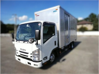 いすゞ トラック　エルフ（アルミバン） 標準ロング / 積載2,000kg / 2,990cc / 5MT