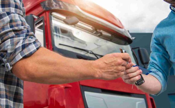 トラックの「リース」と「レンタル」の違いって？それぞれのメリットや利用料金を紹介！